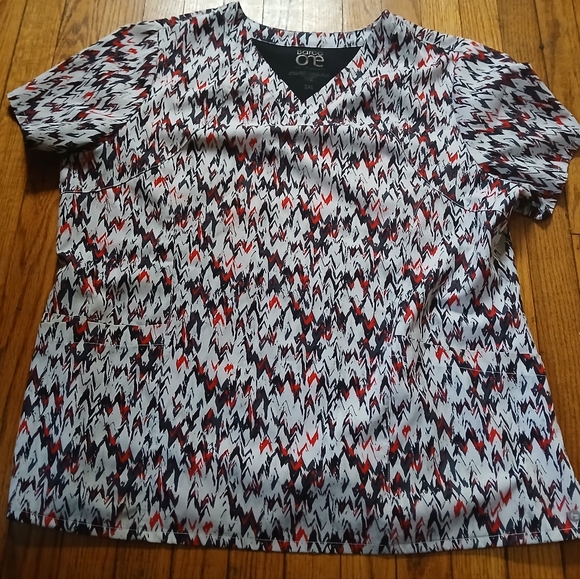 Barco One - Women's Red/Black/Gray/White Nurse Medical Stretch 2XL Scrub Top - Picture 1 of 3